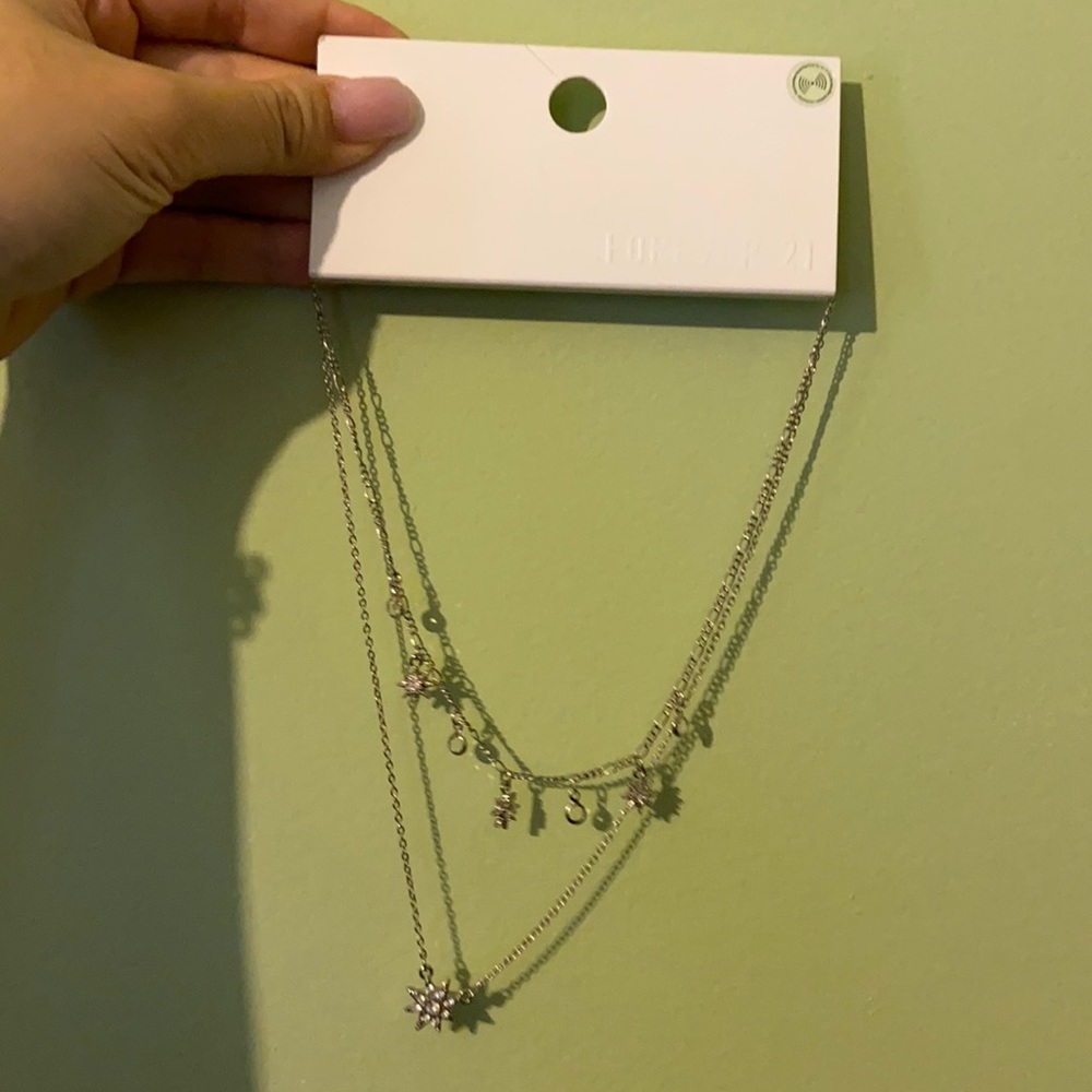 Silver Star And Stones Necklace FOREVER 21